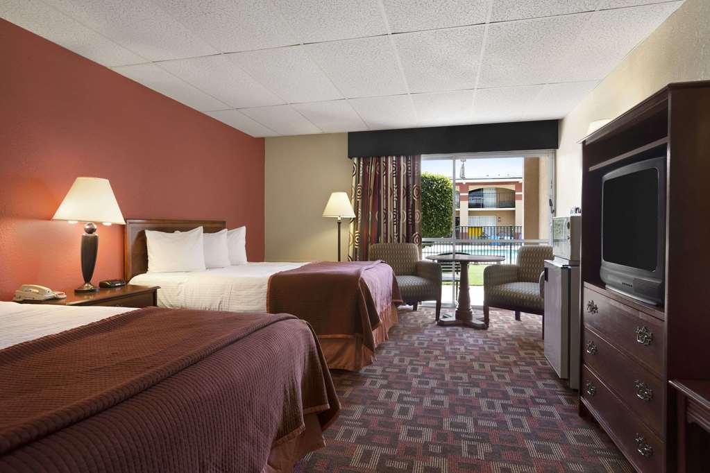 Howard Johnson By Wyndham Oklahoma City Okc Airport, Fairgrounds, I40 Стая снимка