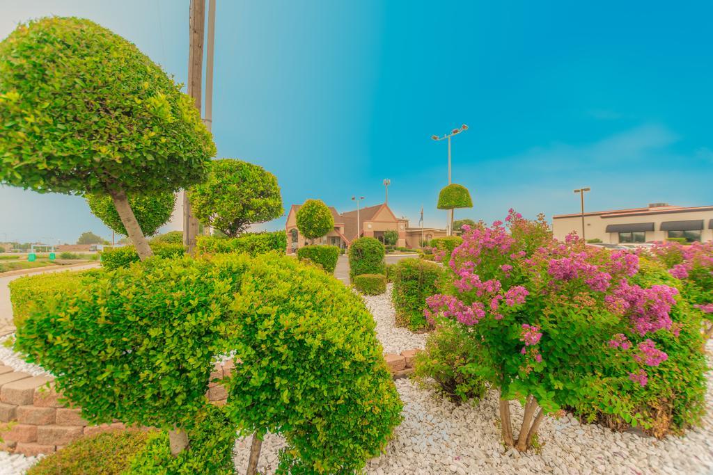 Howard Johnson By Wyndham Oklahoma City Okc Airport, Fairgrounds, I40 Екстериор снимка