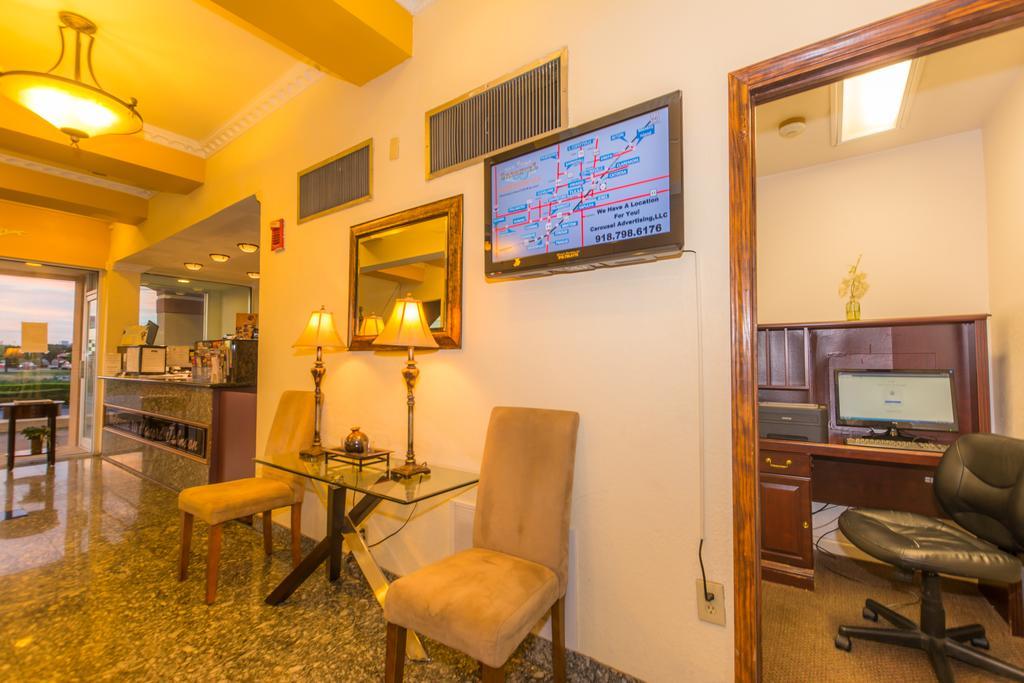 Howard Johnson By Wyndham Oklahoma City Okc Airport, Fairgrounds, I40 Екстериор снимка