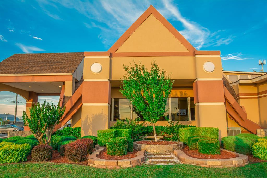 Howard Johnson By Wyndham Oklahoma City Okc Airport, Fairgrounds, I40 Екстериор снимка