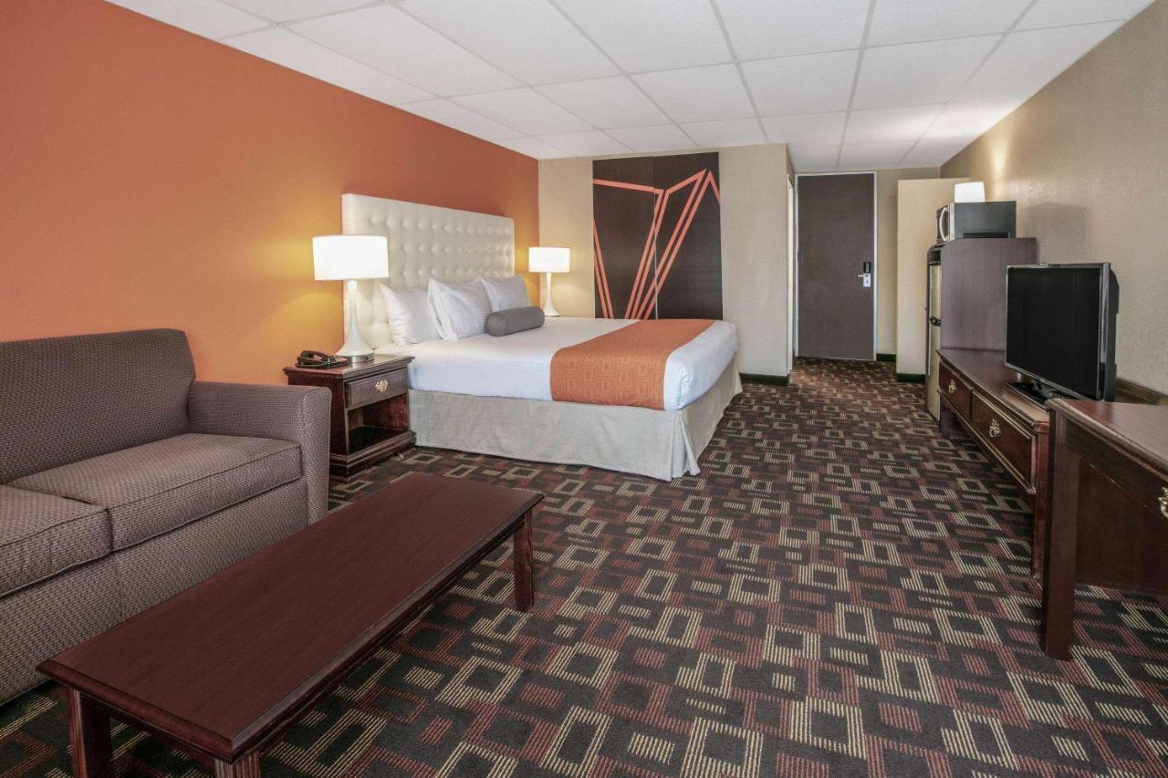 Howard Johnson By Wyndham Oklahoma City Okc Airport, Fairgrounds, I40 Екстериор снимка