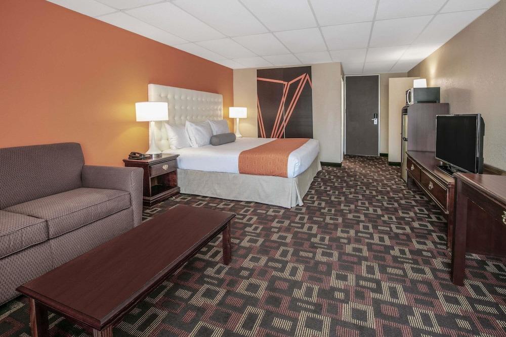 Howard Johnson By Wyndham Oklahoma City Okc Airport, Fairgrounds, I40 Екстериор снимка